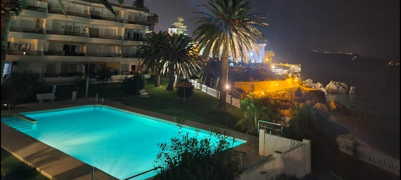 Acapulco Playa Bluewater Villas Nerja Bagian luar foto