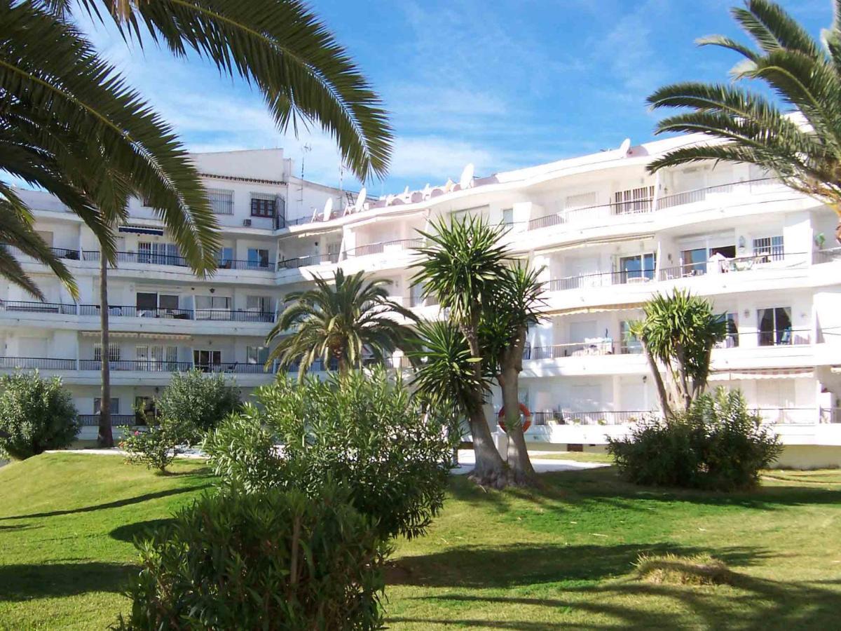 Acapulco Playa Bluewater Villas Nerja Bagian luar foto